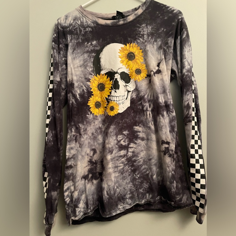 RUE 21, Lightweight Pullover, Crewneck, Skull & Sunflowers Women’s